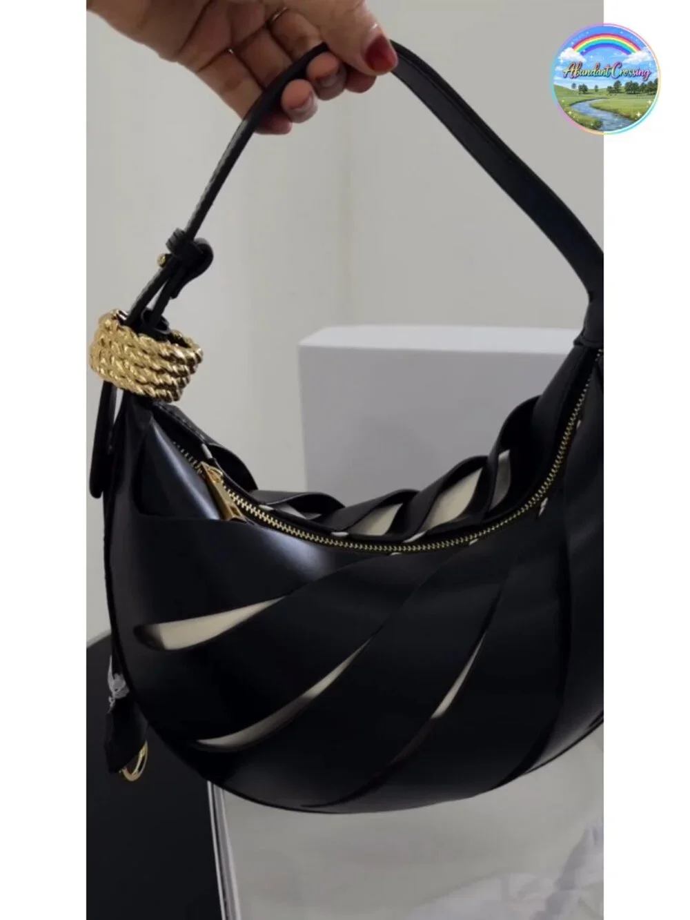 Vegan Leather Hollow Out Shoulder Bag - JW PEI